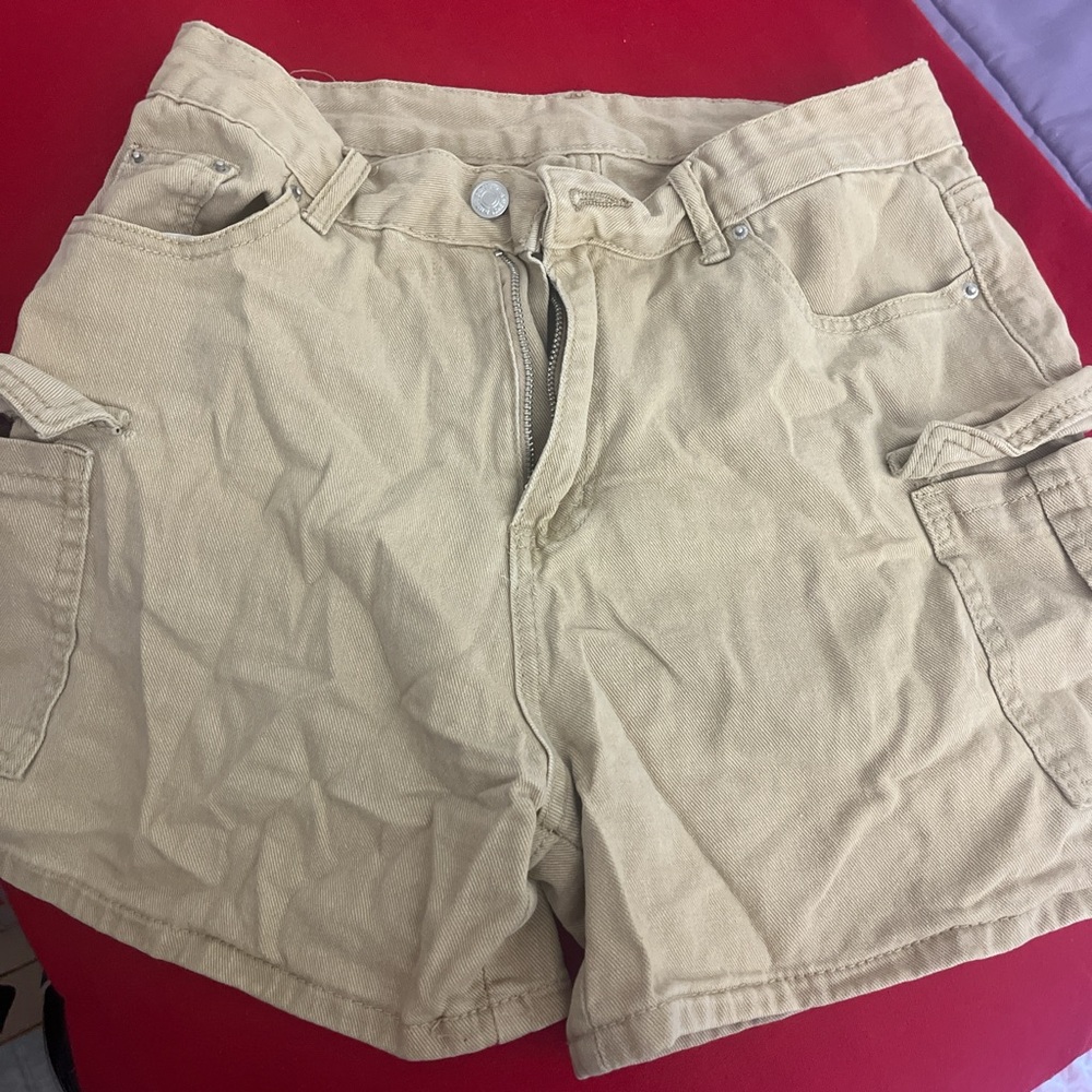 SHEIN Beige Women's Cargo Shorts